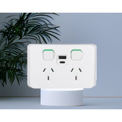 Clipsal Iconic Switched Socket 1xEx2 USB Charger A+C, Vivid White